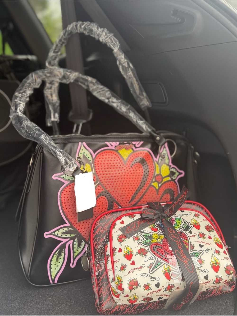 Ed Hardy Black Tote with Red Heart and Pink Outline gift set